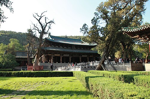 位于山西太原的晋祠，又称唐叔虞祠，是后人奉祀他的地方