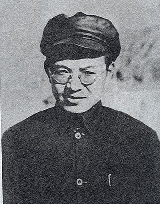 1935年2月，接替博古任中共中央总书记的张闻天（洛甫）