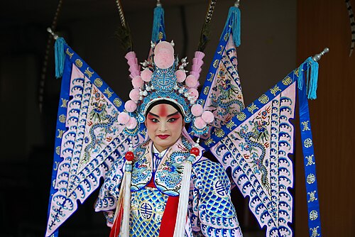 台湾复兴京剧团团员饰演吕布