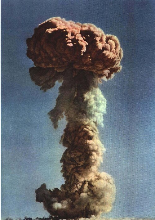 首次原子弹爆炸
