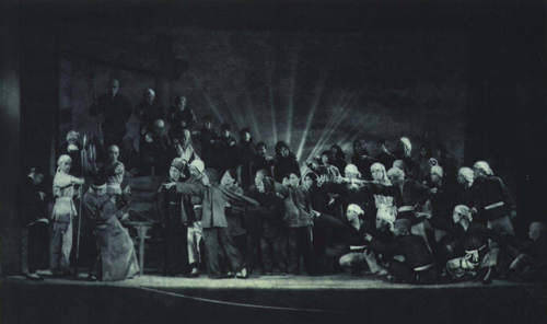 戏剧《白毛女》中对“四大恶霸地主”之一的黄世仁的批斗会（1950年）