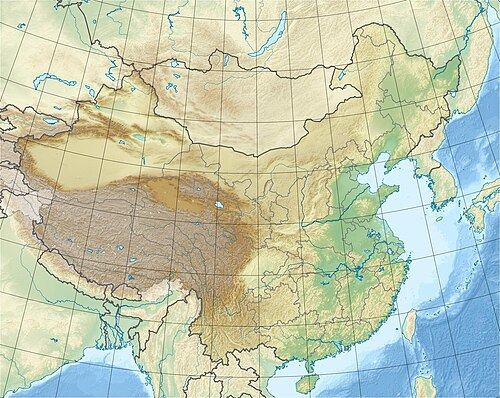 开凿龙门石窟