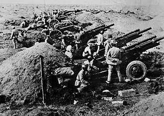 辽沈战役中，东北野战军炮兵部队向锦州攻击