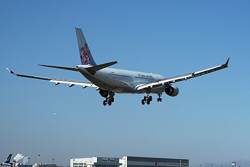 2005年1月29日，中华航空CAL581航班降落人民再保险北京