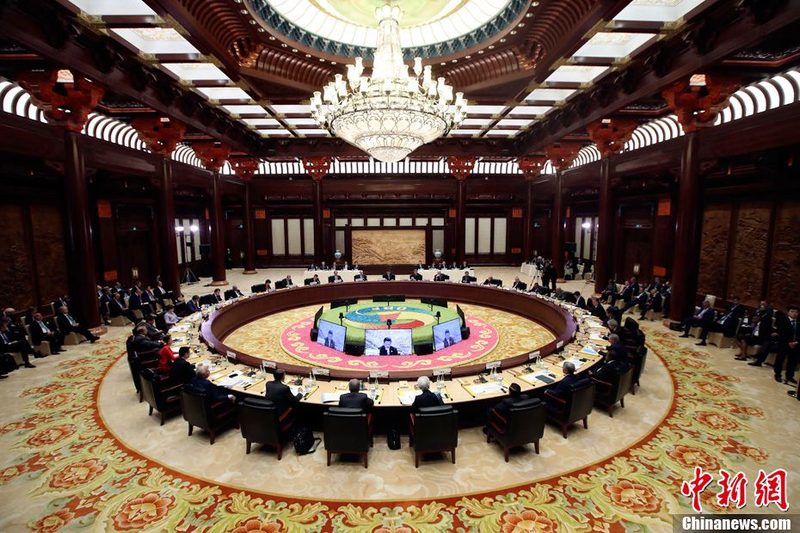 习近平宣布“一带一路”国际合作高峰论坛圆桌峰会开始